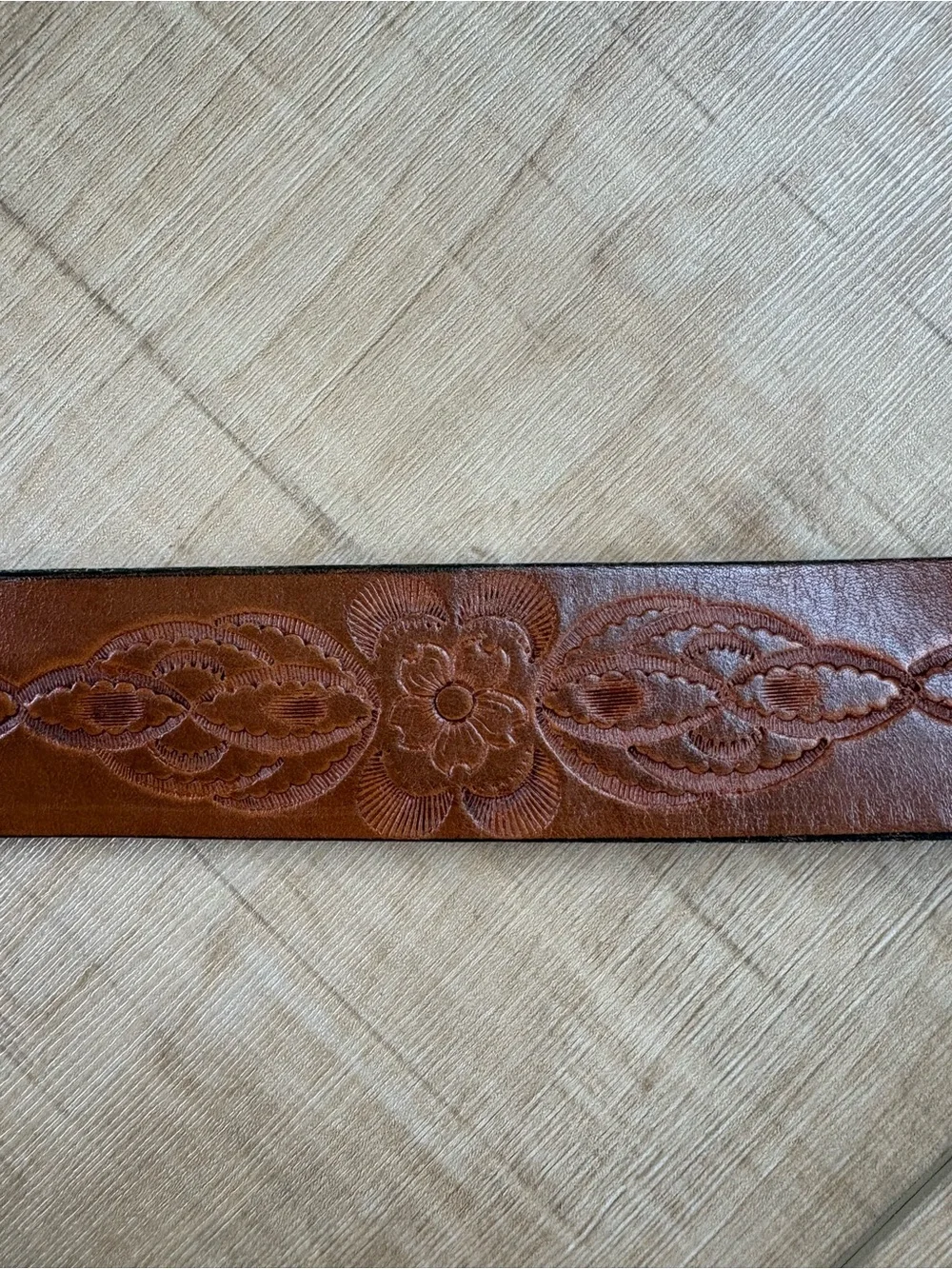 Chambers Hand Finished Leather Floral Embossed Belt. Size 34